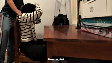 Hamster_Ball: (kamera kaydı) Müslüman, desi ve Malezyalı hizmetçiyi aldatıyor ve sikiyor