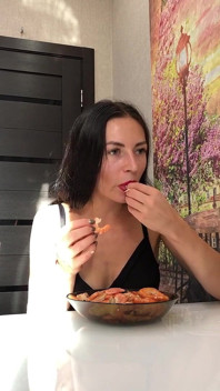 Ripieno di cibo esborrata fetish