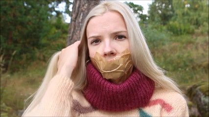 Selfgags classic: Чуттєво себе з кляпом у роті