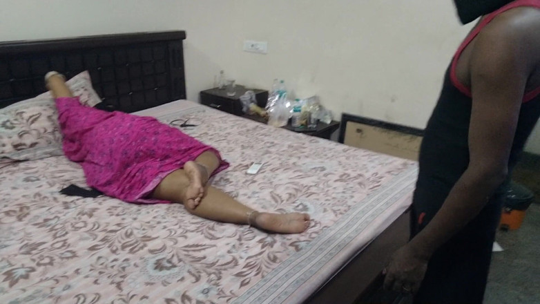 Benita sweety: Masaż Nuro w salonie masażu Chennai