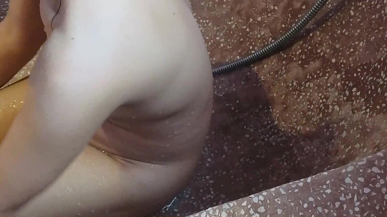 Hena-mi: Shower Solo Girl