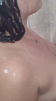 Pertunjukan mandi cepat dengan beruang mani