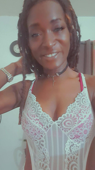 TristiMilli: 在农场穿着我的短裙和水屌