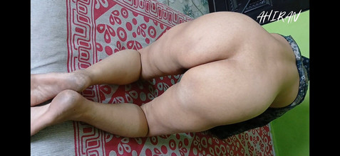 Aahan Ahiran: Pantat dan pepek dalam posisi api.