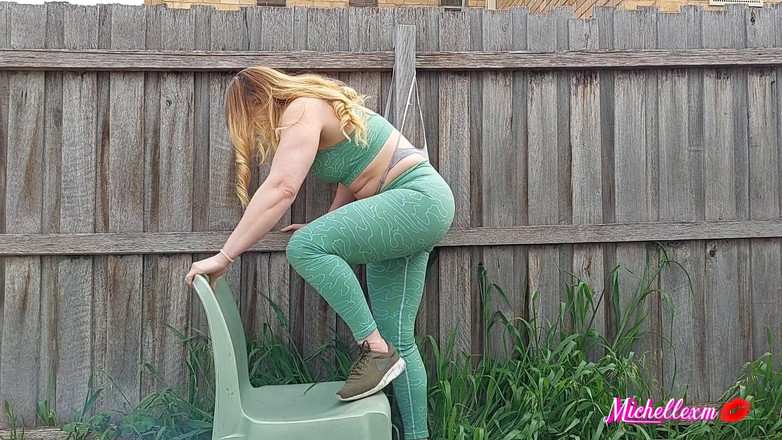 Michellexm: Wedgie From Fence