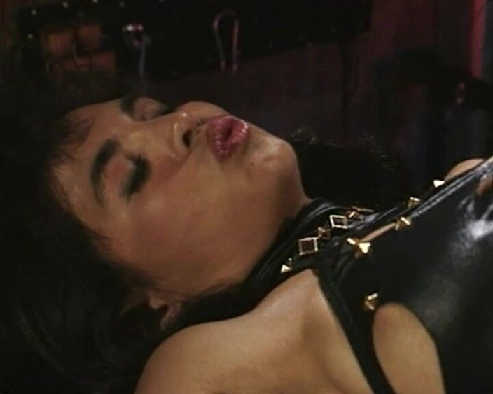 90s Vintage Taboo: Mokrá kundička jí velký penis # 2