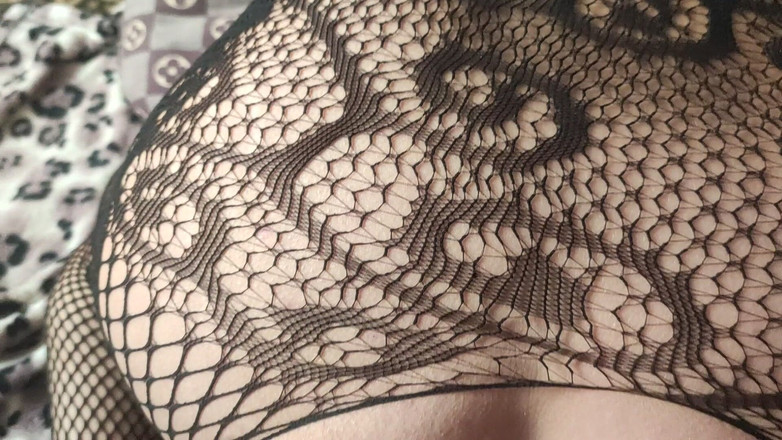 DirtyLubov: Sex oral și futai în costum de pisică
