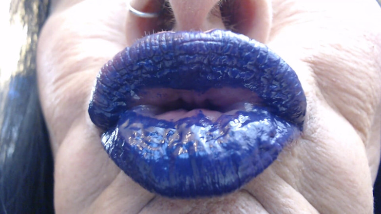 Abby Anna: Varita de labios morados azules, primer plano de pato