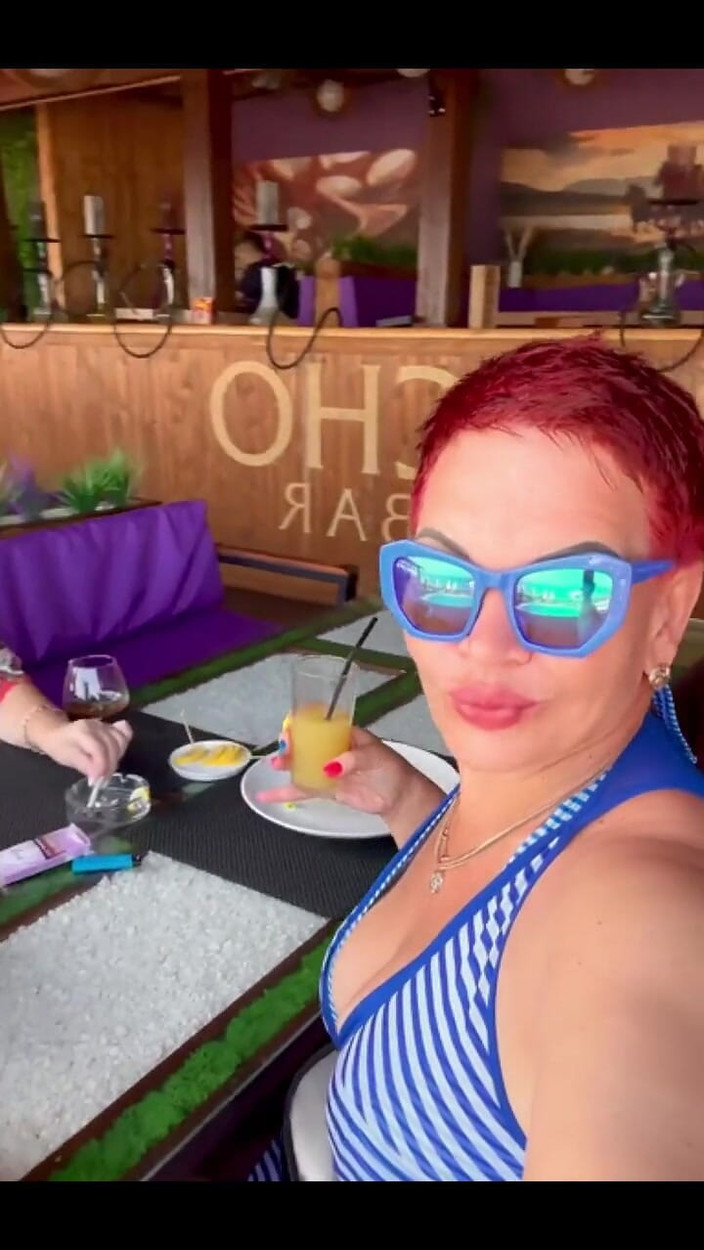 KarmenMilf: В отпуске с морем