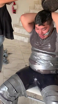 Tipul dolofan urmat acasă de Duct Tape curvă nebună (episodul 2 din 2)