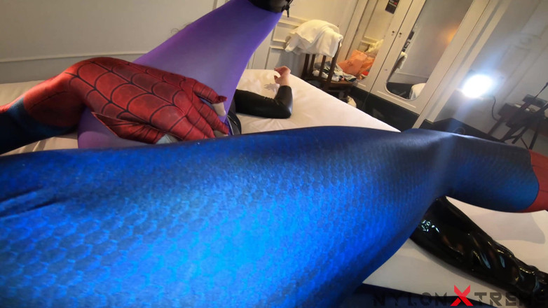 Nylon Xtreme: Sudut pandangan pertama Monika Wild dikongkek dengan pantyhose berwarna putih