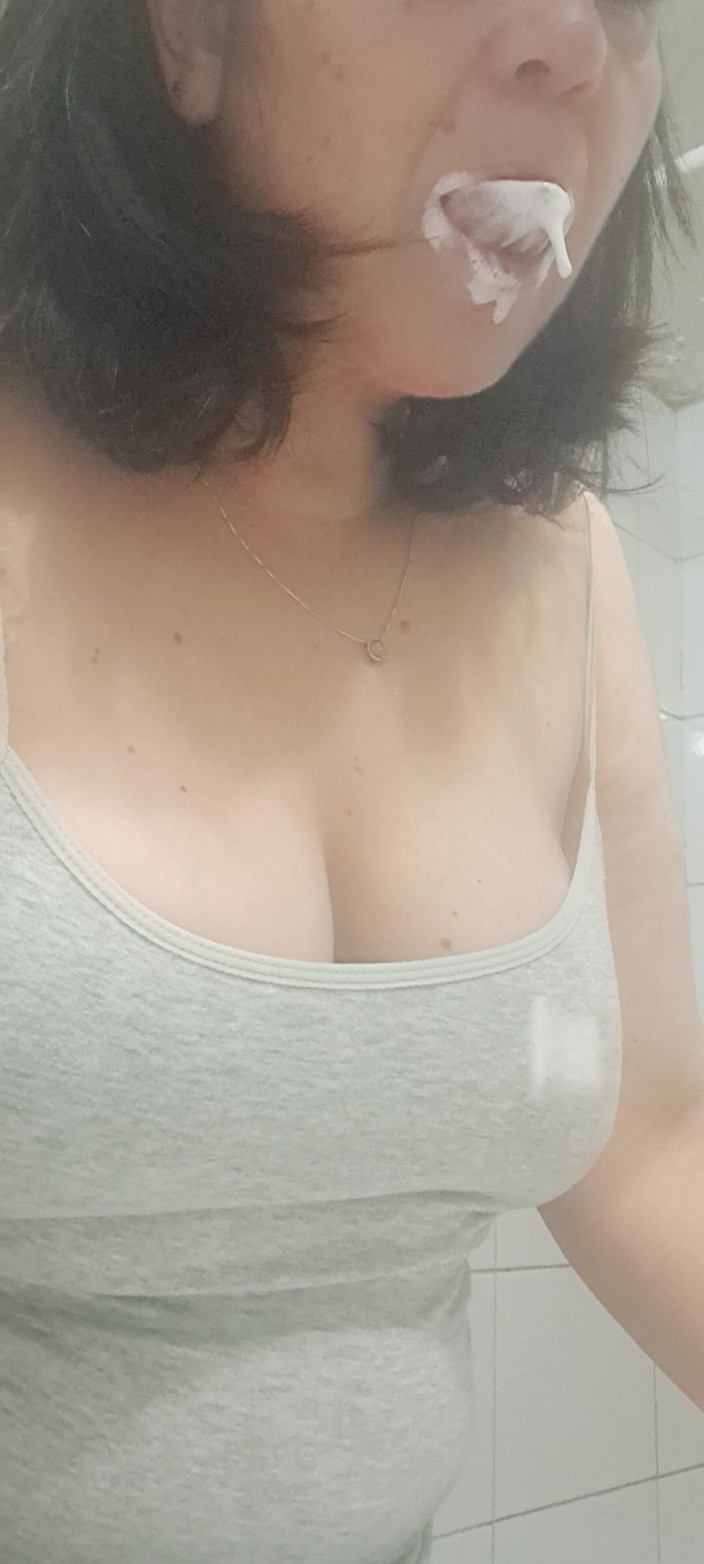 Mommy big hairy pussy: 입안의 파스타