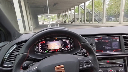 SlipCouple: Sega in macchina su una strada molto trafficata o enorme...