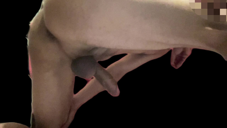 Naughty Cock: 背着他自慰。