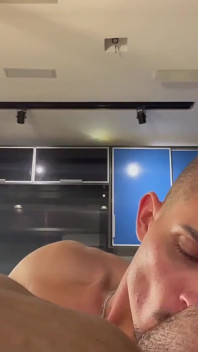 Muscle stud šukání hardcore cum shot Jao Lucas Nesestříhaný král