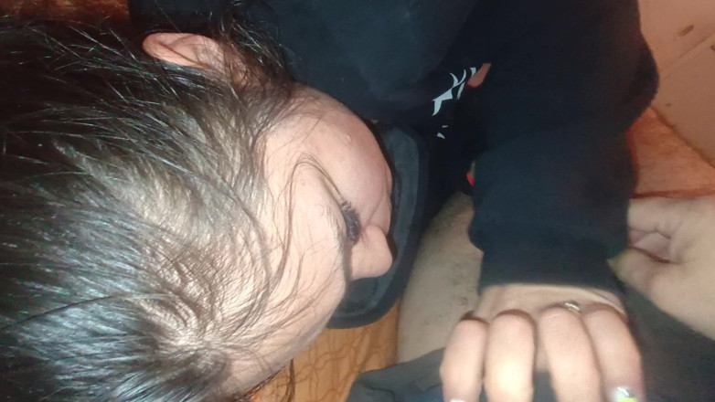 Ionut899: Styvfar fyllde min mun med sperma