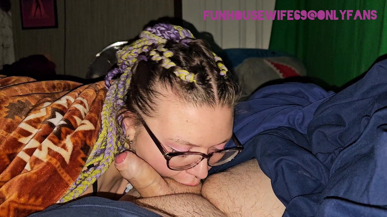 Funhousewife69: Mamada después del trabajo drena sus bolas y traga toda...