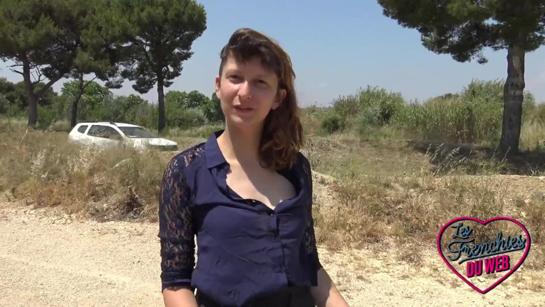 The Frenchies of the web: Melany, un pervertito cattivo che viene scopata da due ragazzi