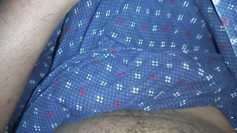 Sweet Indian cock: Індійський гей хлопець смокче і трахається, цілується