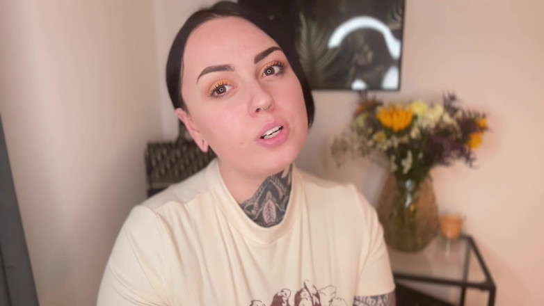 Miss Valentina: Очисти мое очко