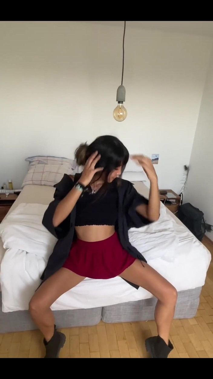 DaringKiara: Bist du bereit für diesen striptease?