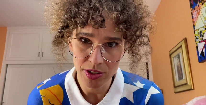 VibeWithMommy: ¡La Sra. Jizzle madrastra ayuda a su dulce hijo a...