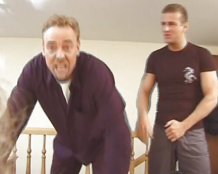 Deutsche Camgirls: Wanita blonde liar dari Jerman menjaga dua zakar yang sarat