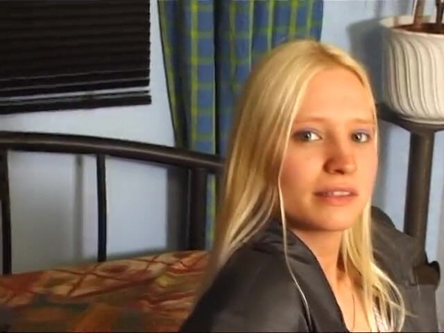 German Classic Porn videos: Ines, deutsche blondine, im freien abgeschleppt