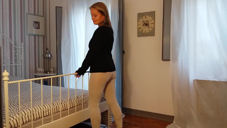 martinawest: Babička nosí těsné legíny!
