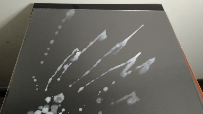 LolaCD: Fanning Out the Spray s výstřikem