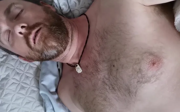 Dirty Talking Guy: Watch my whole body
