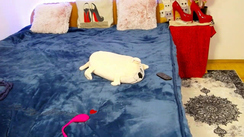 BabyMammySix: Azafata obtiene orgasmo anal