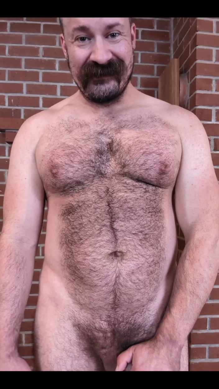 The Gay Quadzilla: Dopo l'allenamento si spoglia