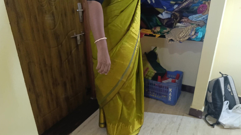 Apple baby: Percintaan panas suri rumah