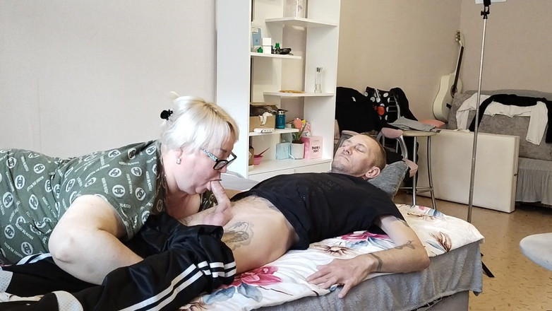 Zona901: Přítelkyně vysaje každou poslední kapku spermatu