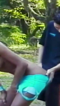 Magrinha com peitões latina travesti secretamente fodida anal ao ar livre