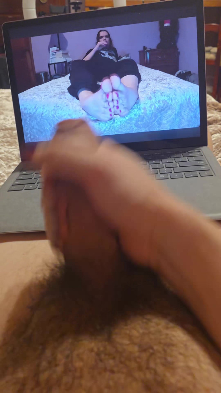 Mr Dimples: Sono l'unico artista che collega ai propri video?
