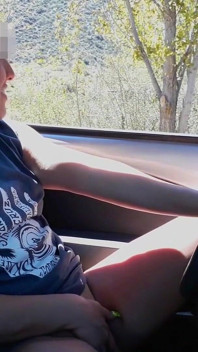 Eu faço um boquete em um estranho no estacionamento do parque