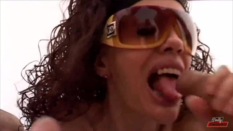 Vere Casalinghe Italia.: My wife wanted a cock in her mouth and one...