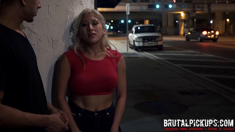 Latina Patrol: 青少年搭讪 - cristi Ann Alley猫屄