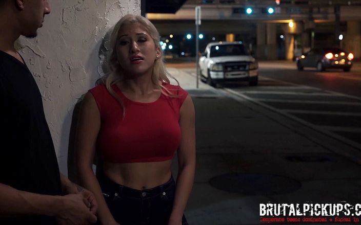 Latina Patrol: Pastillas adolescentes - Cristi Ann Alley - coño de gato