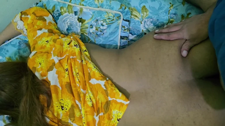 Faryal: 巴基斯坦美丽的阿姨邀请热辣男孩大屁股大胸部