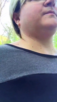 Bbwbootyful mostrando ny grandes tetas al aire libre