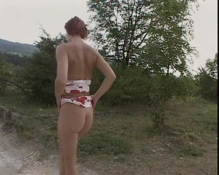 BB Video - Old School: Deutsches amateur-teen solo frau pisst schätzchen rothaarig