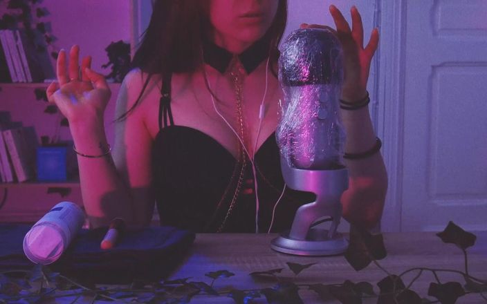 Madelaine_Rousset: Asmr - erotico - istruzioni per masturbazione con conto alla rovescia.