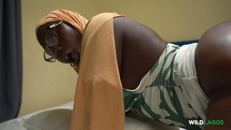 WildLagos: Grande Rabo Hijabi
