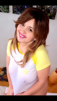 Wet T-shirt Video Squeeze
