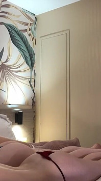 Valentýnský masážní dárek Baxton s Paolou Dbn a Charly Millerovou