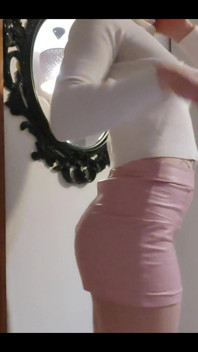 Does this skirt make my ass fat?