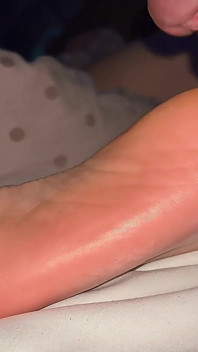 Close up Cum on Beautiful Soles Amateur Footfetish